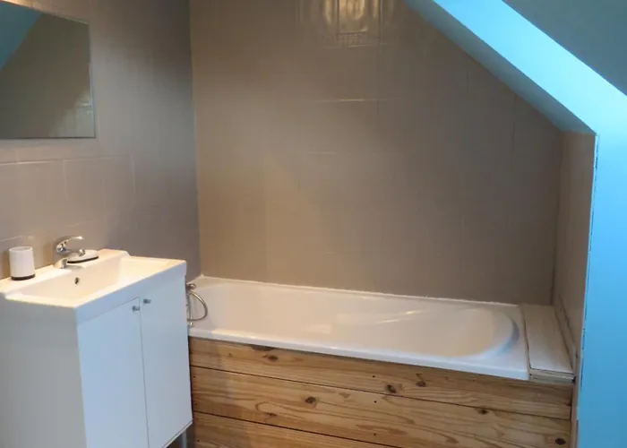 Maison Calme Proche Casa vacanze