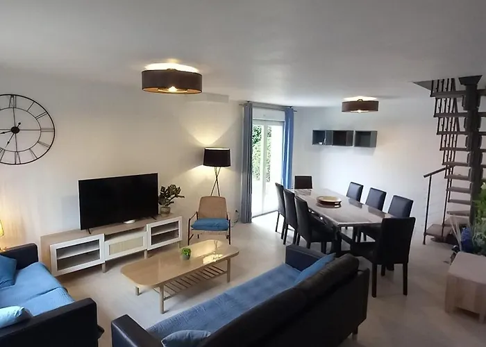 Maison Calme Proche Casa vacanze *