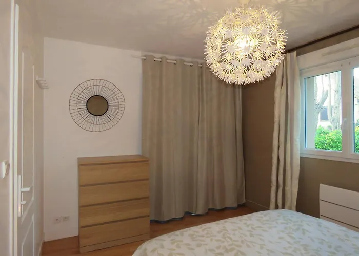 Maison Calme Proche Casa vacanze